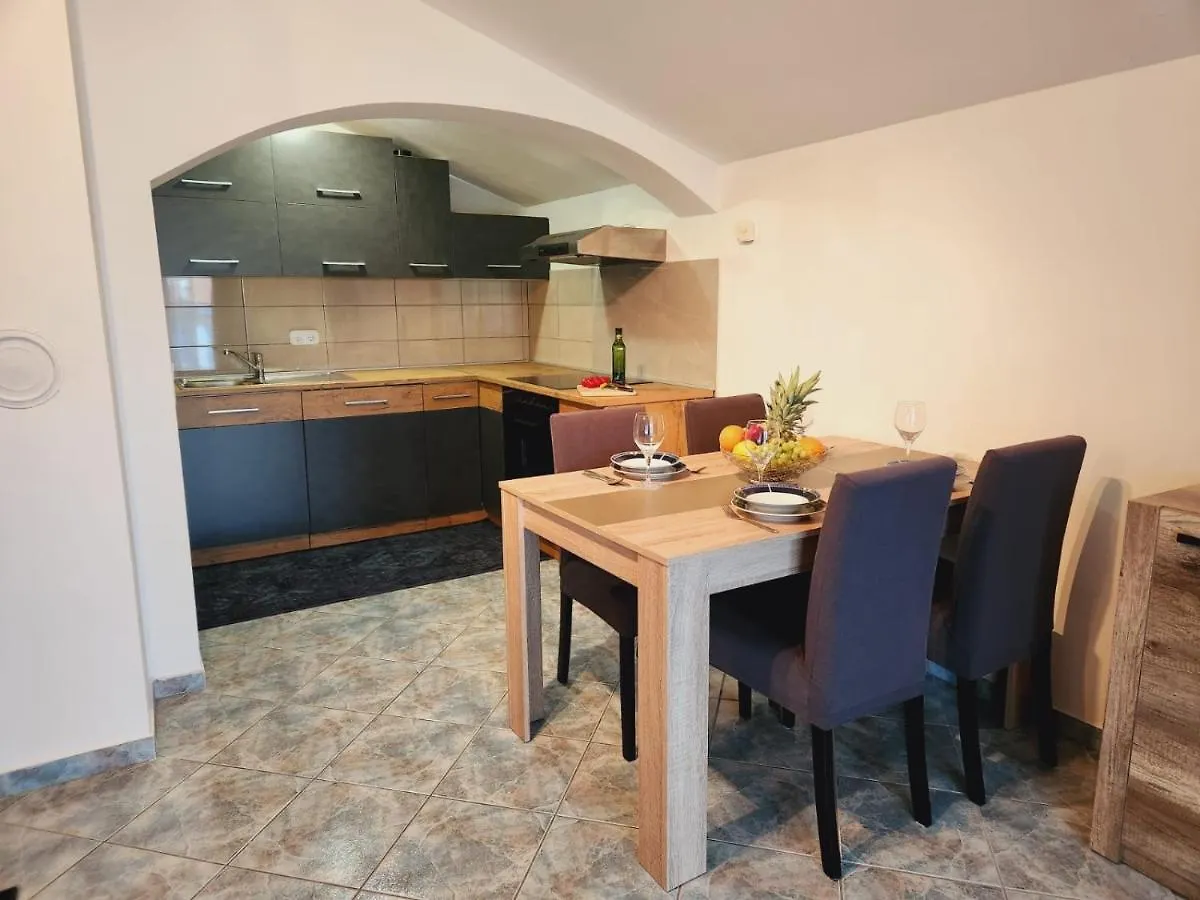 Apartments Pranjic With Pool Nova Vas